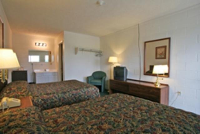 Hotel Lake Anna Glenora Room photo