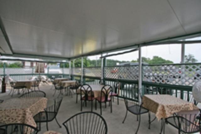 Hotel Lake Anna Glenora Exterior photo