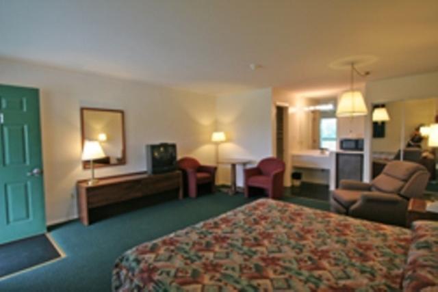 Hotel Lake Anna Glenora Room photo
